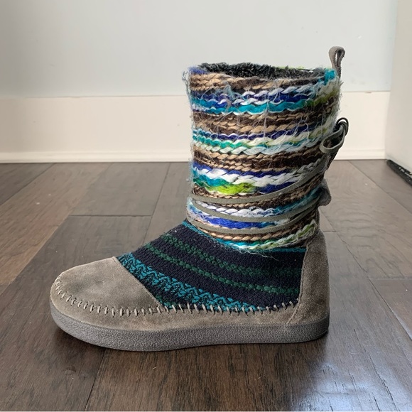 NIB TOMS Nepal Boot - Size 6 - Picture 8 of 14